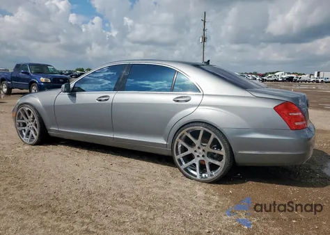 2013 Mercedes-Benz S 550 4Matic z USA, uszkodzony, nr VIN WDDNG9EB1DA498604